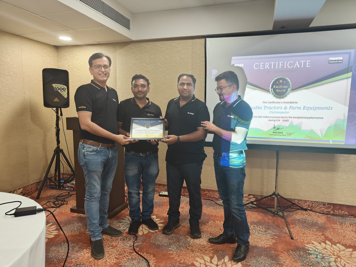 Ravi15168's tweet photo. Setting goals is an effective way to increase motivation and to help you to create the changes you want. It can be used to improve relationship, improve productivity at work.

After successful Q3 Performance, Team Gromax is gearing up for Q4 
@GromaxAgri @MahindraRise https://t.co/SEBTgELuSH