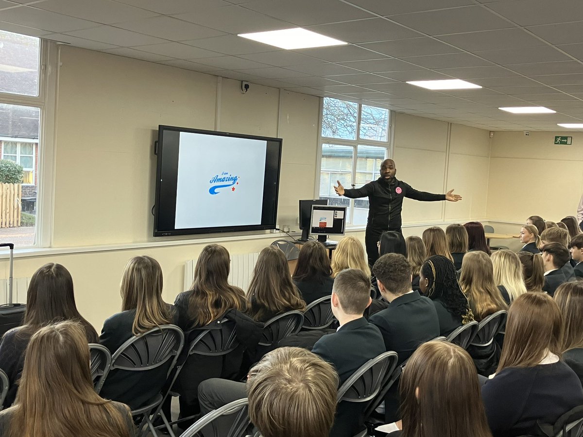 ac_kes's tweet photo. Great to see @Actionjackson from the @Thefixupteam today @kesacademy inspiring our Y11/13/13 PEople & staff! 9th Year visiting @kesacademy We appreciate all your work and dedication to young PEople ๐ #WeRowTogether #YourBestJustGotBetter #ActionReward @InspirationEast https://t.co/KVjyZy43CL