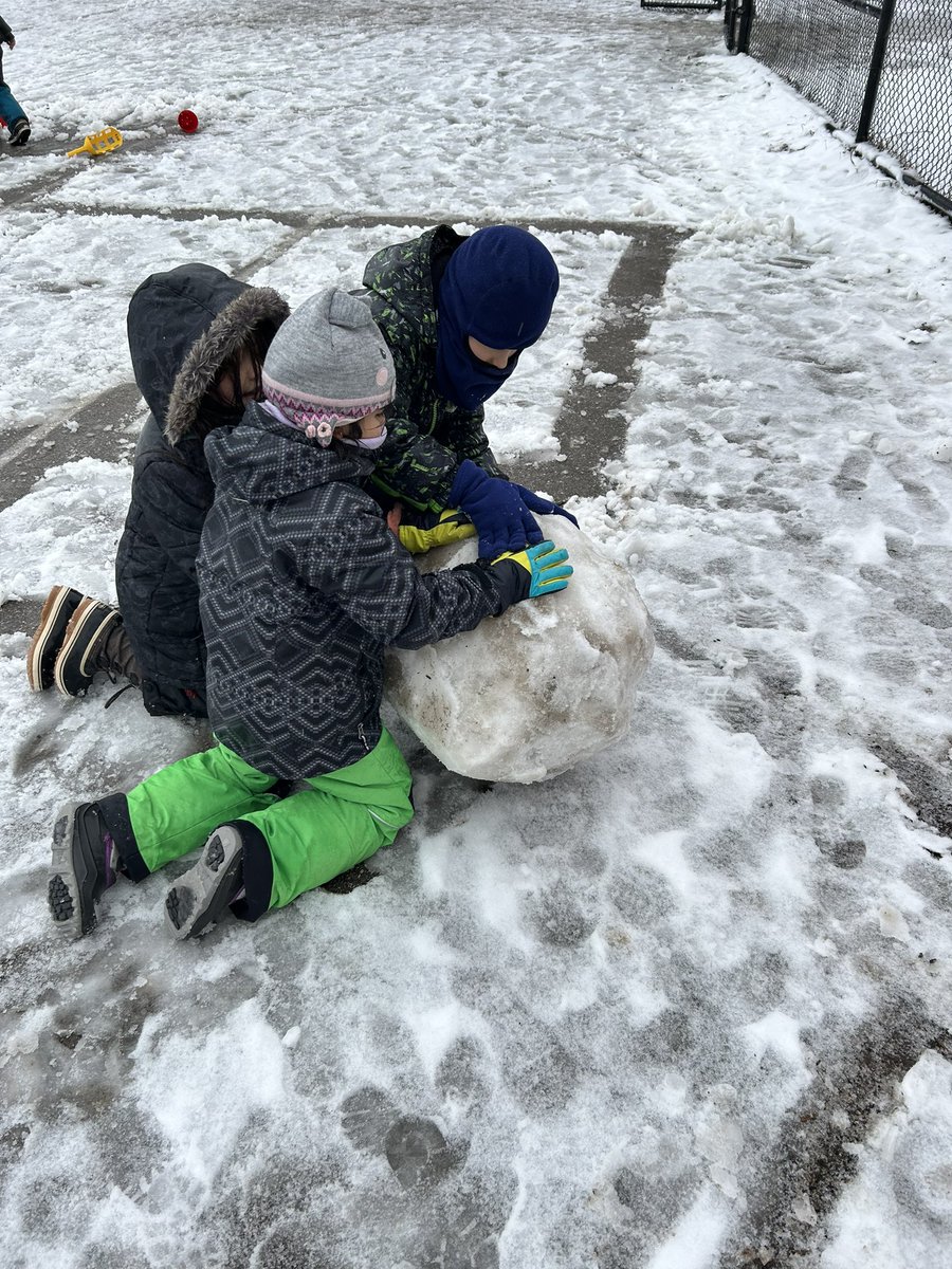 gr1class's tweet photo. Enjoying the first real snowfall of 2024! P.S. everyone needs extra socks and mittens/gloves!! https://t.co/tXLalTIwKo