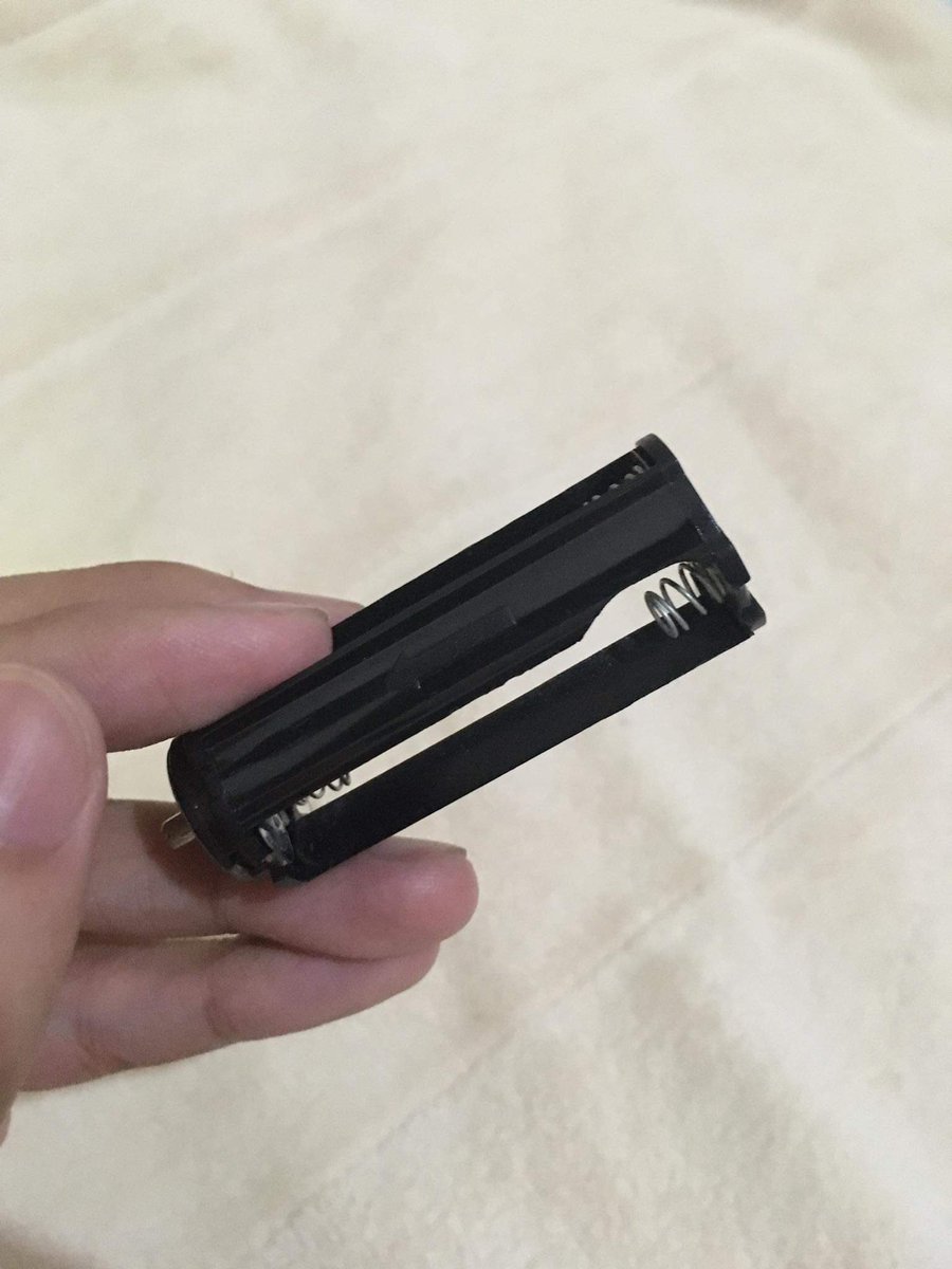 pjsnjm_'s tweet photo. WTS LFB 

NCT lightstick/neobong

- used twice (tds2 movie and tds2 in manila) 
- with box and strap
- damaged battery socket pero still working fine https://t.co/SSn508XMeA