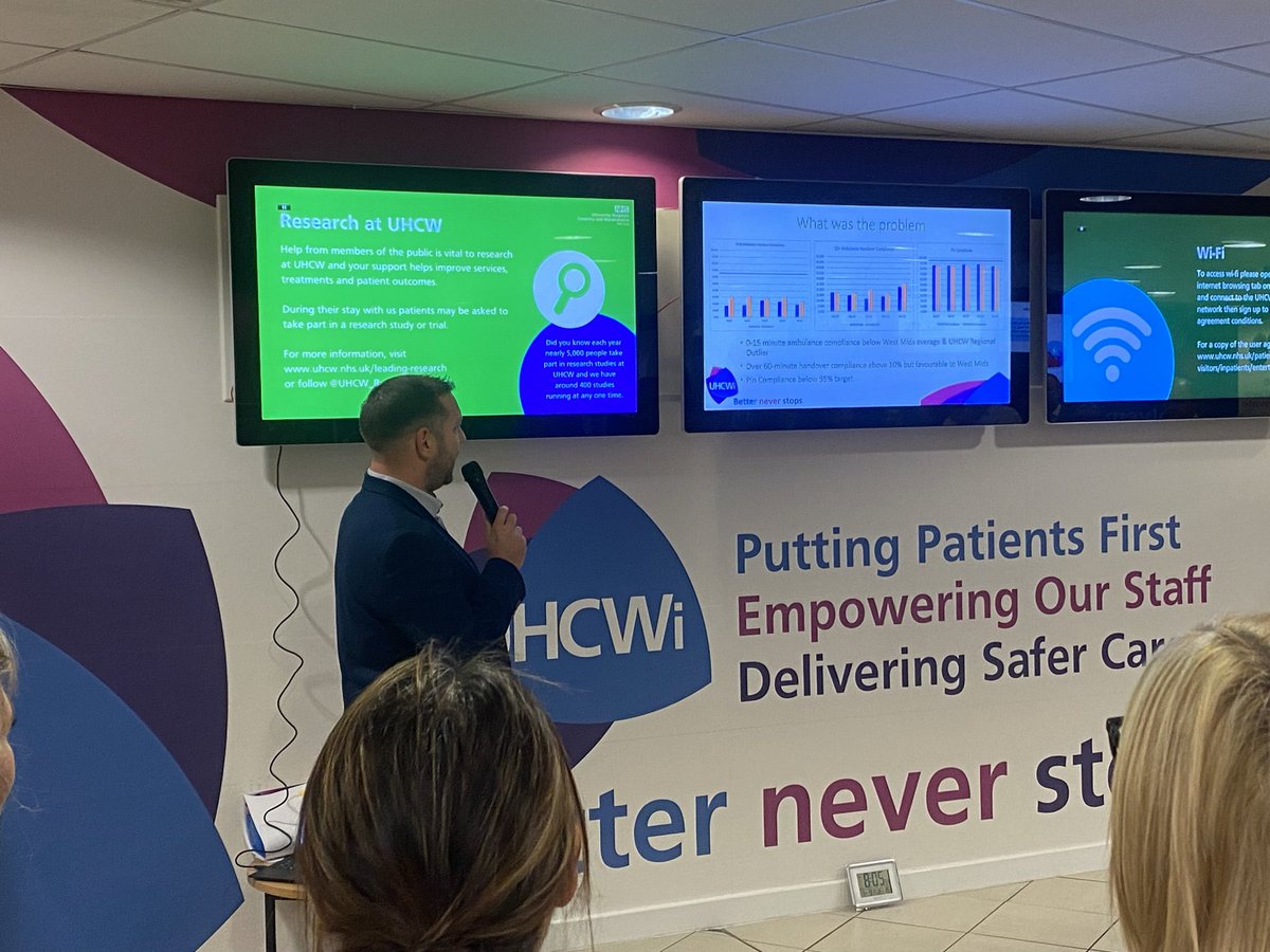 #teamEM at stand-up this morning…patient focused presentations about little improvement ideas that have impacted positively on our patients journeys & workforce engagement! Well Done team! #teamAcute #teamED #governance #ambulanceturnaroundtimes @UHCW_KPO @DPeach22 @DrEdHartley