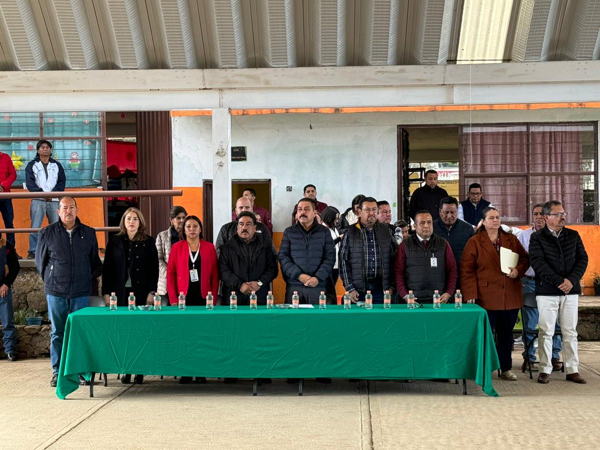 arturougaldea_'s tweet photo. Con instrucciones de la Mtra. @delfinagomeza y acompañando al Secretario de Educación, Miguel Ángel Hernández; recorrimos distintos planteles educativos de #Texcaltitlán... 🧵 https://t.co/YtATHEylhM