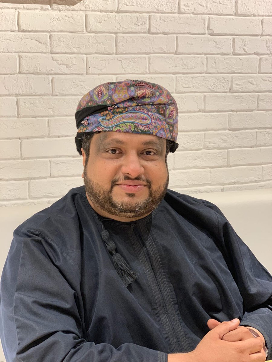 salimmmmm1235's tweet photo. الدَمَح جابَهْ"  لا ( ربيع ) ولا دليل 
للا دُعى صالح ولا وقت إستجابَهْ

ماغراه  من ( العطى ) كف البخيل
ولا ( يداني )في حضوره او غيابَهْ

صاحبي من (  كان  ) شيال الثقيل
للمغازي " (   وللعنىَ   ) ماسد  بابَهْ

ماترد  الذيب"  (  كِلمة  ) مُستحيل
حتى لو ( كسَّرت ) عقب الأسر نابَهْ. https://t.co/LJDMS2Tg4K