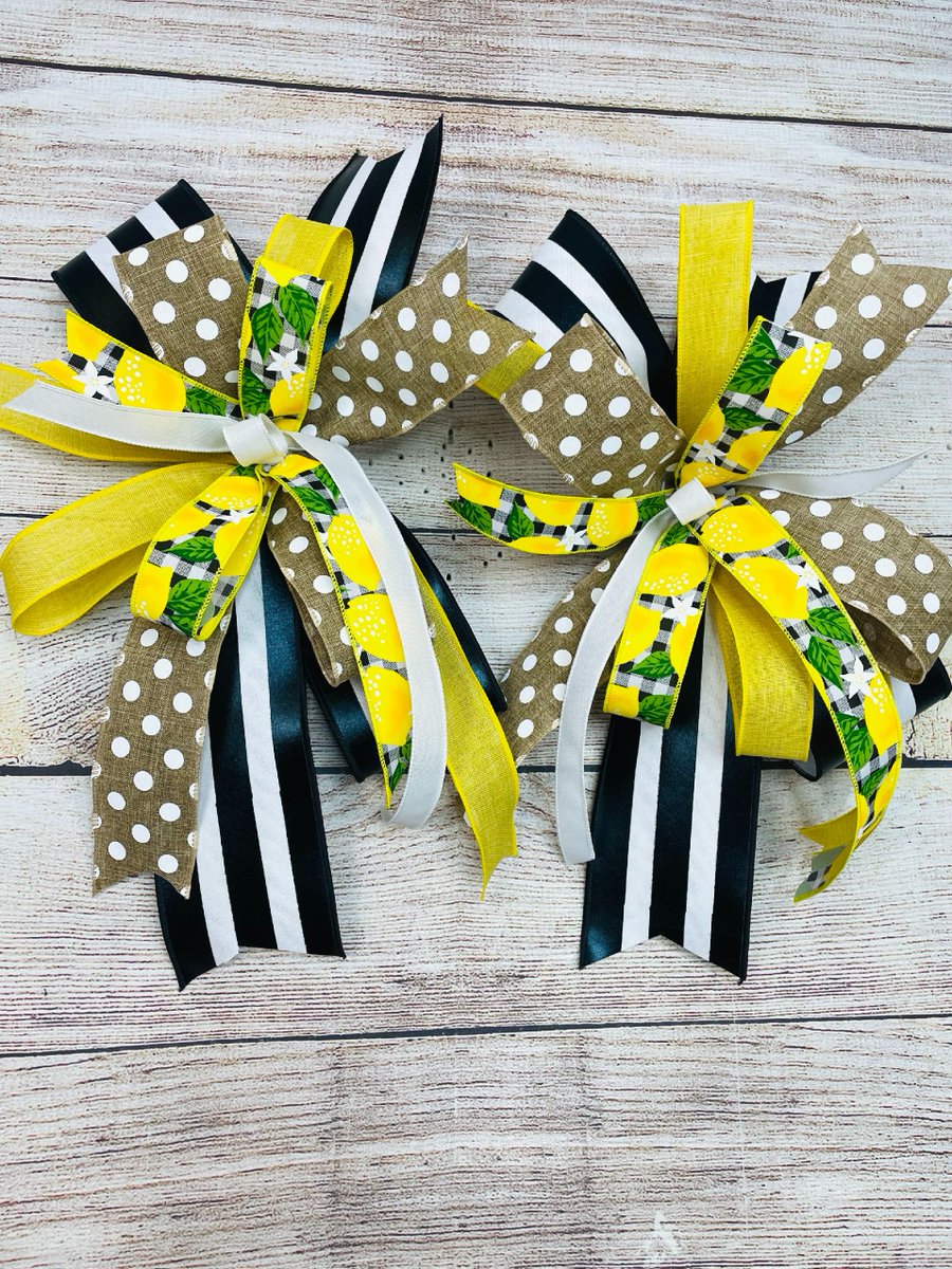 DecoExchange's tweet image. Creating your own bows can be so much fun! 🎀 Check out this helpful tutorial to get you started! Click the link learnfromdecoexchange.com/optin167320210… #DIY #BowMaking #Crafting