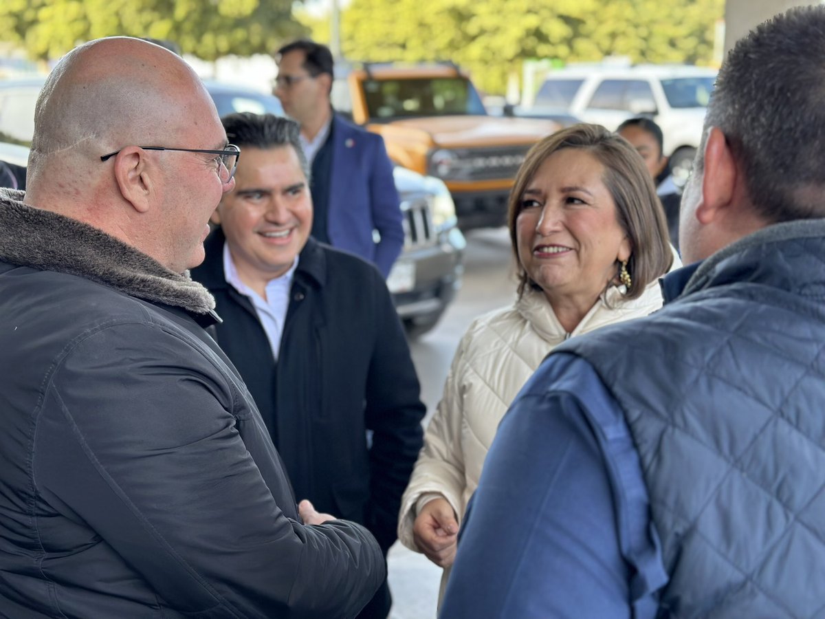 PANporSonora's tweet image. ¡Xóchitl de regreso en Sonora!

Esta mañana nuestra pre candidata a la presidencia Xóchitl Gálvez llegó a Navojoa para reunirse con hombre y mujeres de Navojoa y Huatabampo.

Precampaña dirigida a militantes simpatizantes y comision permanente del PAN
#ElPanEstáAquí #FuerteComoTú