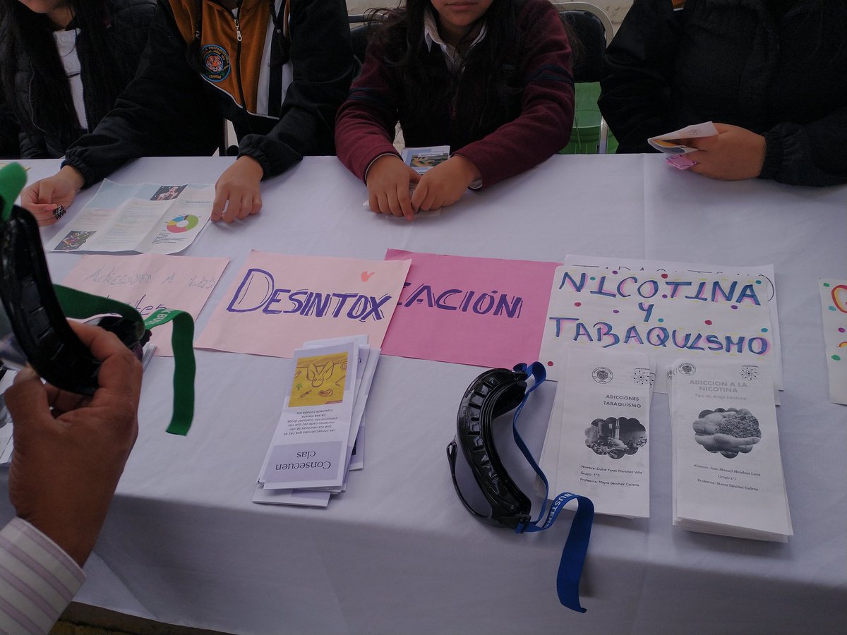 Escuela158's tweet photo. Proyecto transversal alumnos de 1 era grado 🎖️ https://t.co/SHRXMsaCmX