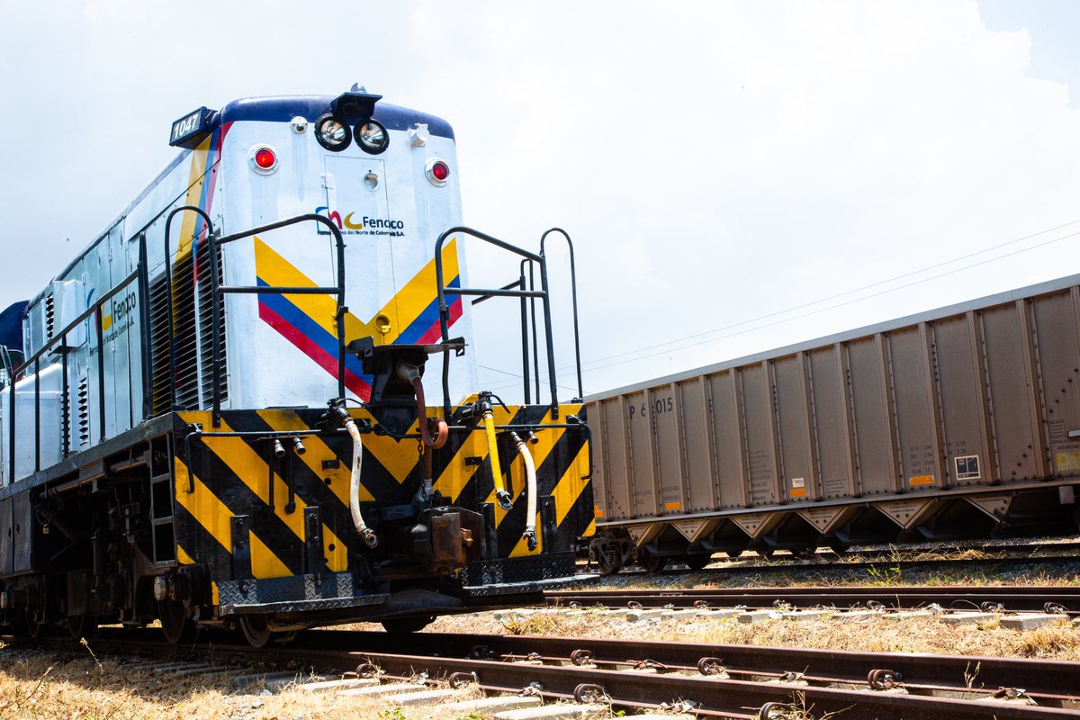 ANI_Colombia's tweet photo. Desde la @ANI_Colombia avanzamos en la reactivación férrea🤩. En el mes de diciembre del 2023 nuestros corredores Bogotá-Belencito y La Dorada-Santa Marta🚂movilizaron en total 2.841.415 de toneladas entre materia prima para papel y cerámica, fertilizantes y productos lácteos🐄. https://t.co/pQ7aMFTXpu