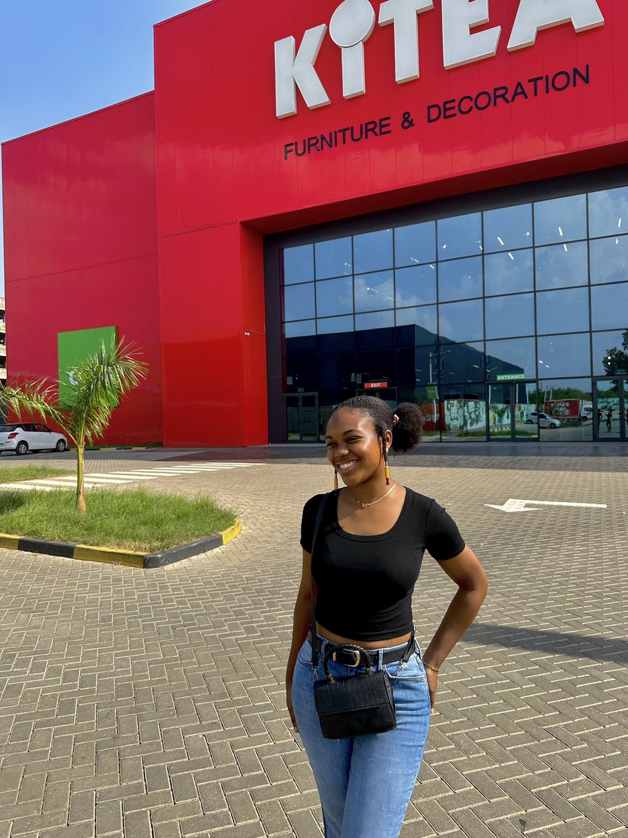 Going window shopping is never an offense 😁