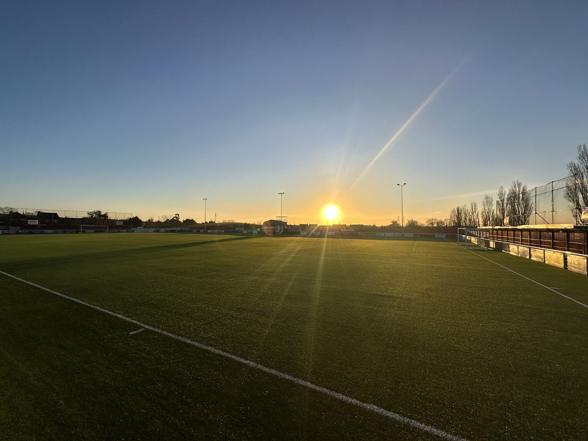 View from the classroom as I left @SheppeyUFC this afternoon. 

It’s been a great start to term 3, roll on the first set of fixtures tomorrow. 

@soccerelitefa @JACETraining