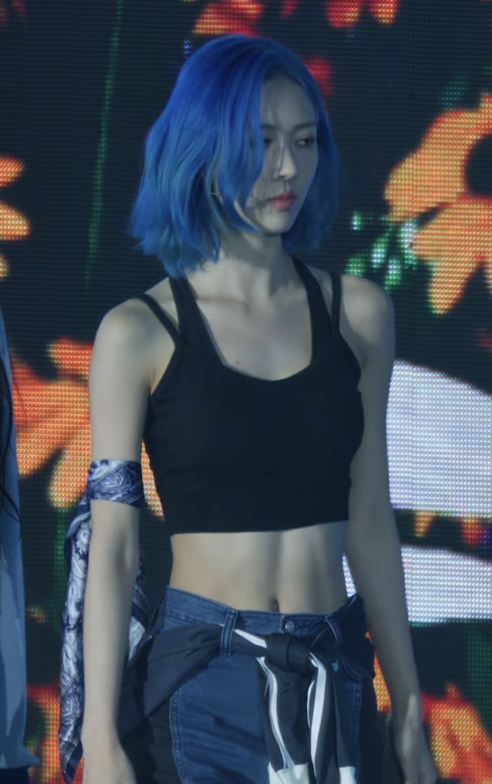 hourly yoohyeon (@hourly4yooh) on Twitter photo 