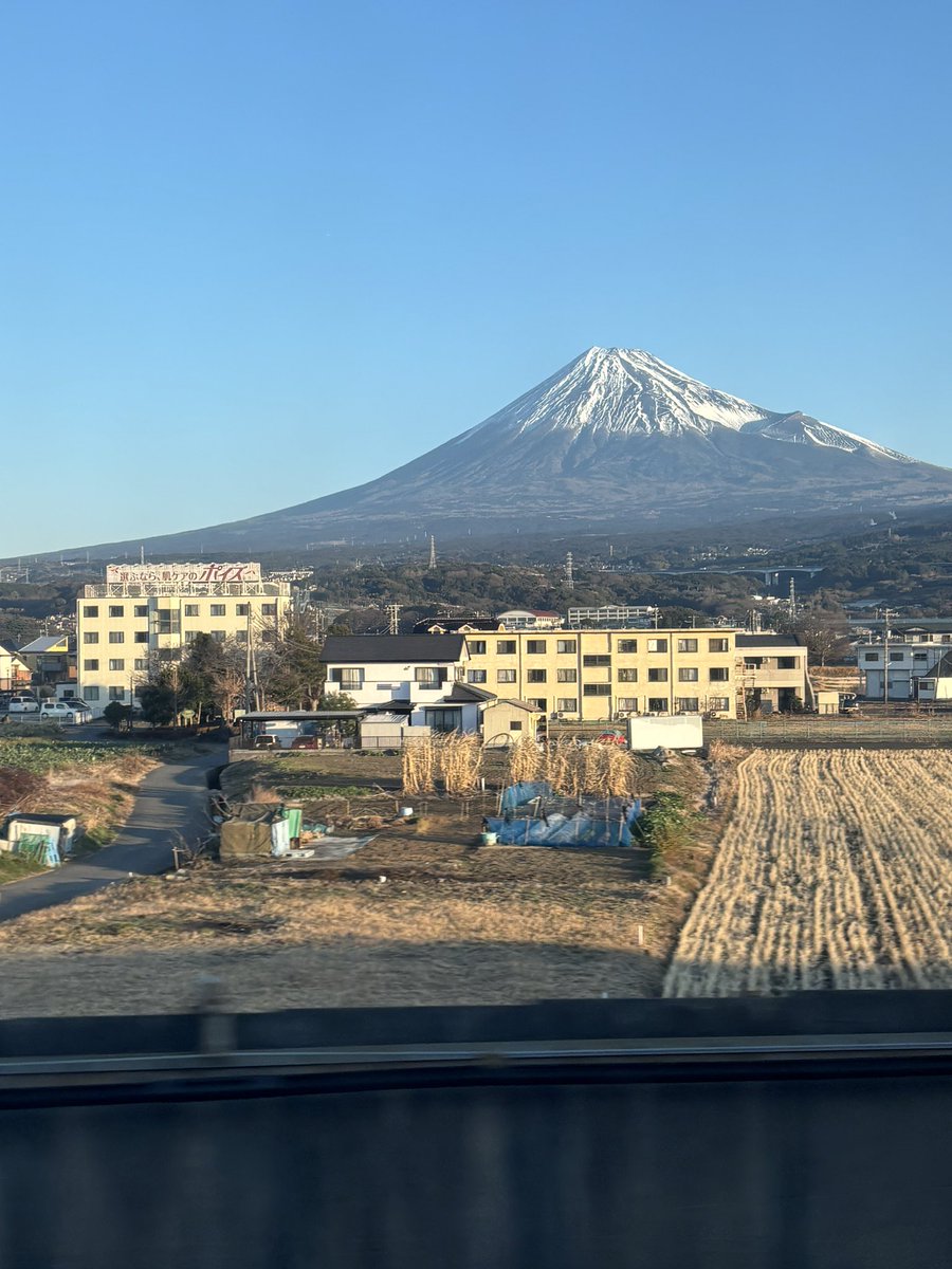 tickbee_'s tweet photo. 今日の／^o^＼ﾌｯｼﾞｯｻｰﾝww
全然雪積もってないw https://t.co/xGqezl6PIM