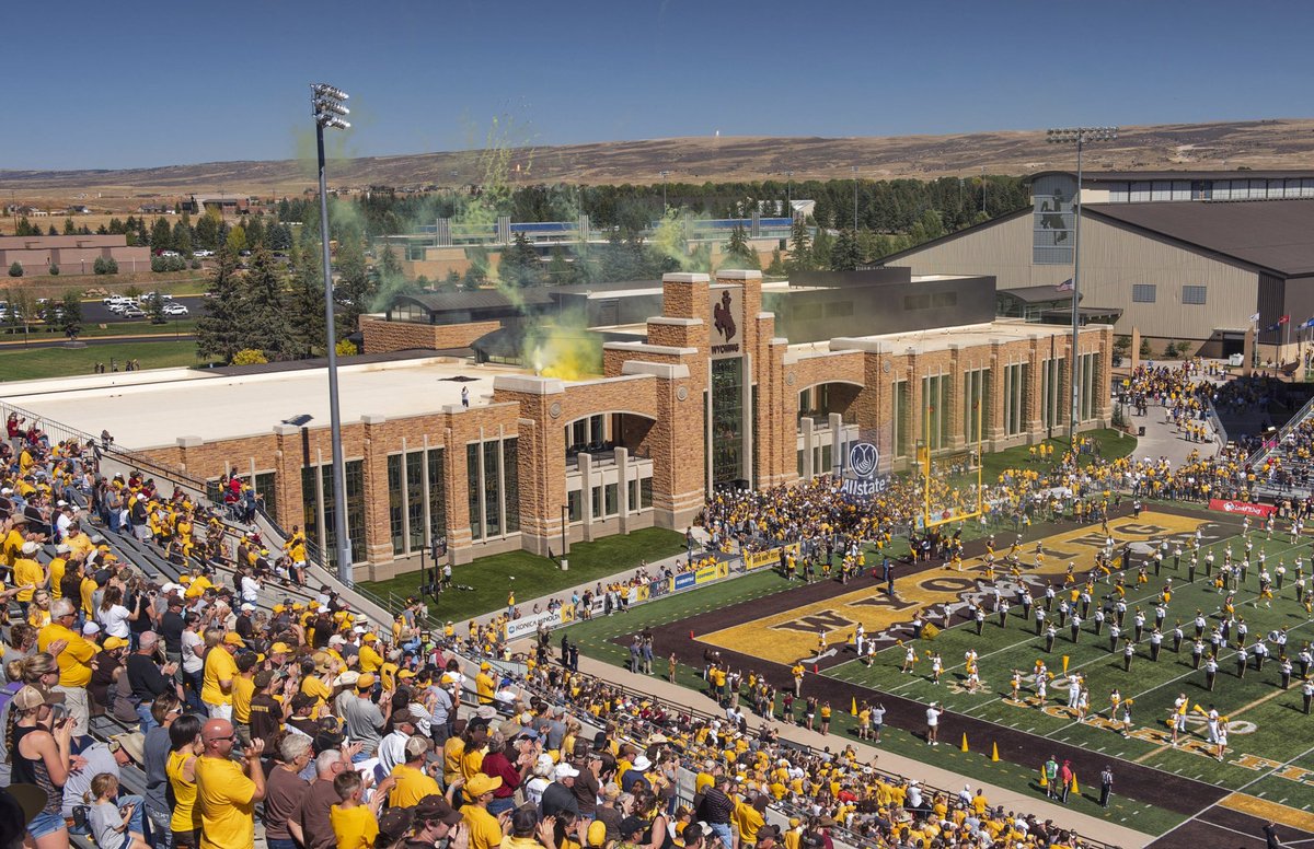 DrKellyHDunning's tweet photo. Coming soon: do you want to do an MS at the Haub School in Laramie? we are recruiting 2 funded MS positions in my lab @WildRecreation working on the governance of Wyoming’s big game hunt as a form of outdoor recreation. Spread the word to your undergrads, ad coming soon. https://t.co/JMs1Uvr3mu