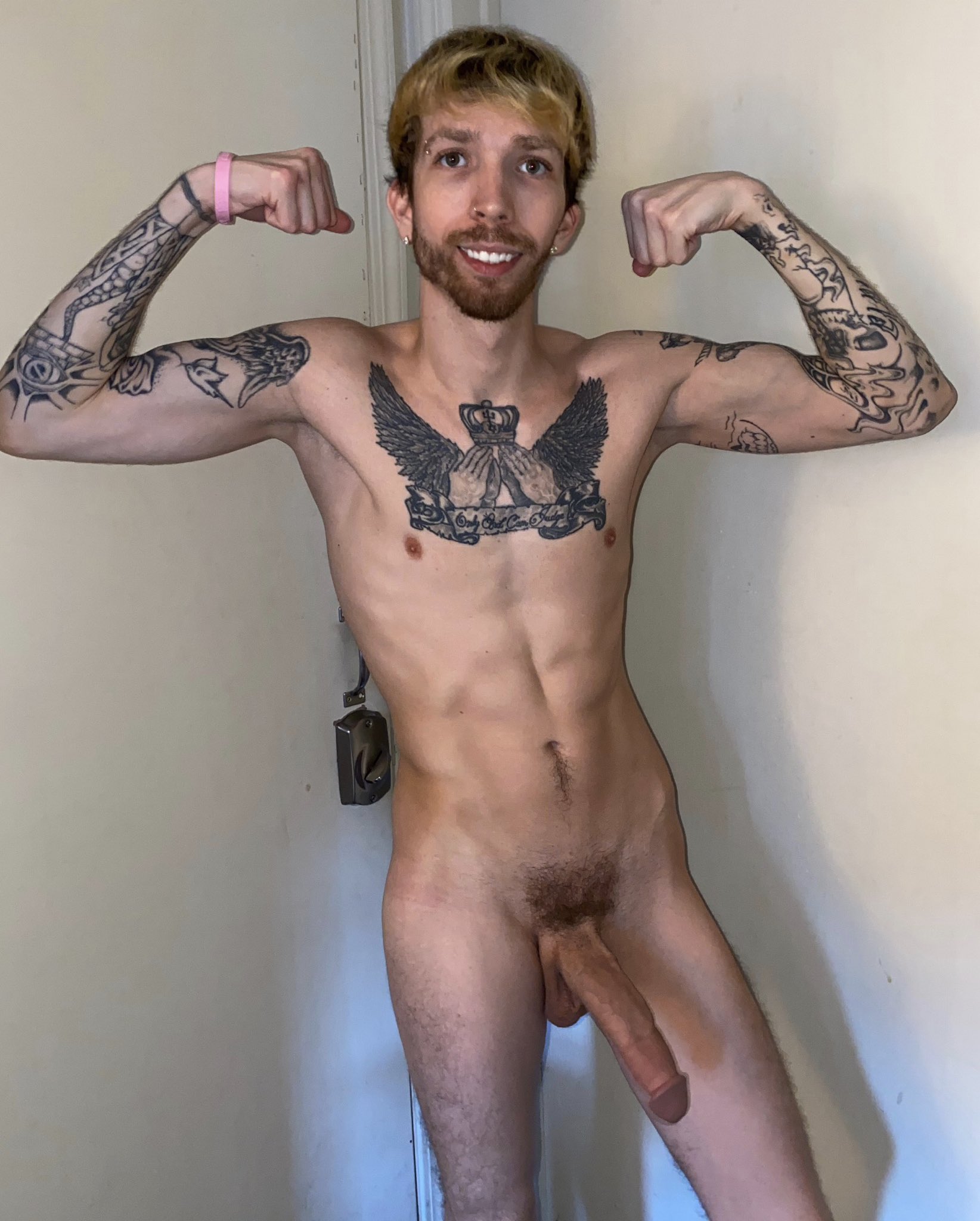 Retweet if I’m sexy 😏🍆 See more of me 🔞⤵️ https://t.co/pmawJCgOWu https://t.co/9tcswEhzDv