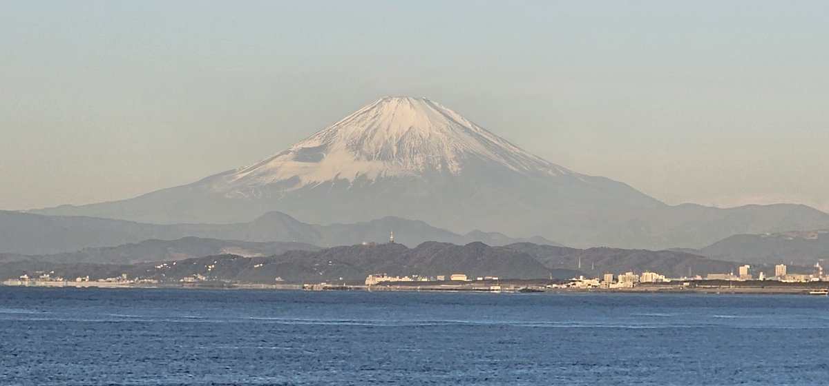 shonanheaven's tweet photo. 富士山綺麗に見えてます。
#富士山
#mtfuji https://t.co/33Cx4rCSjf