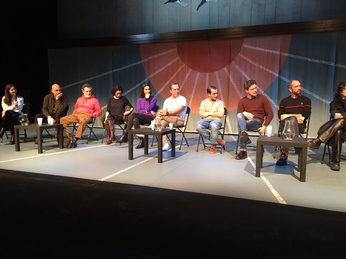 .<a href="/TeatroEspanol/">Teatro Español</a> Encuentro con el público #Laslocurasporelveraneo Moderado por <a href="/EspidoFreire/">Espido Freire</a> #EduardoVasco (Versión y dirección): “Se lee muy poco teatro”. “Goldoni y,en general, todos los ilustrados han dejado de ser 1 prioridad en el teatro español”. “Esta obra es la 1ª 👇(hilo)