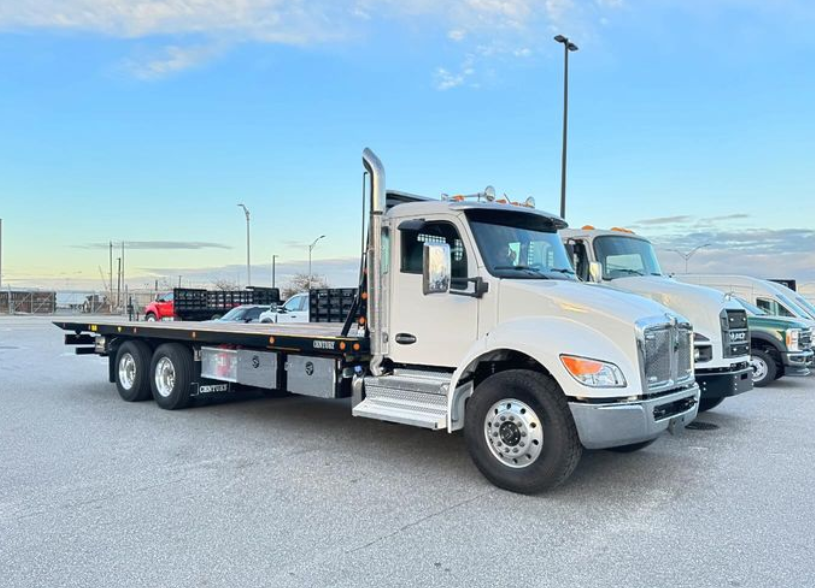 Two new 20 series carriers delivered to Gabrielli Truck Sales!
#builtbyjimpowers #elizabethtruckcenter #millerindustries #therealdeal #etctowsales