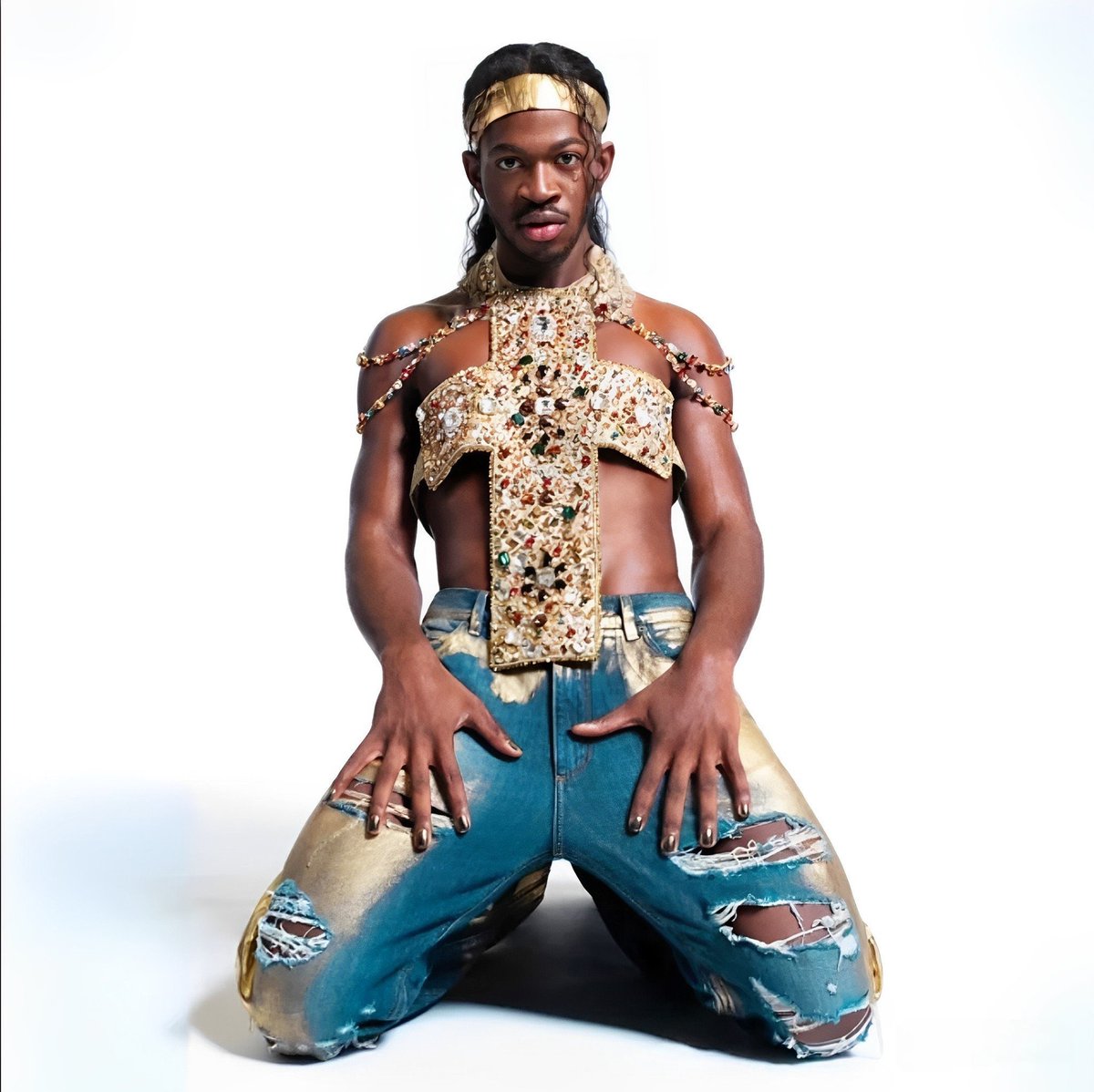 AccessTRW's tweet photo. Tate previously called out Lil Nas X for mocking Christianity by twerking on the devil,

Which he responded by saying: “Please stop mentioning me! I’m never gonna let u smash loser”

And now the rapper is once again disrespecting the religion with his Jesus-themed marketing: https://t.co/zMJ5l1ZIRm