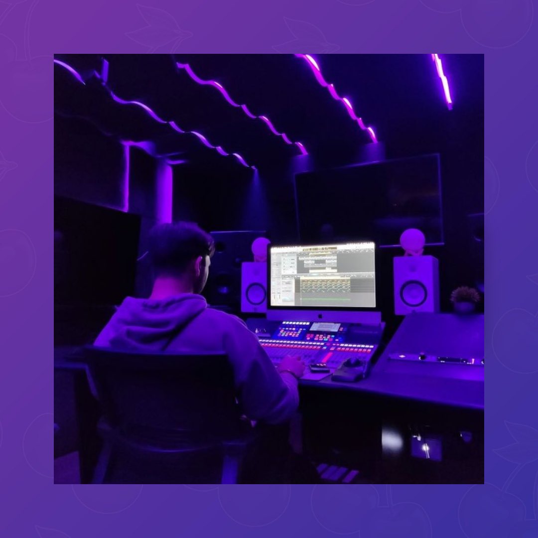 .<a href="/JadePiconmwr/">Jade Picon</a> conta que contribuiu na produção de uma das músicas presentes no novo álbum da <a href="/InfosMorganBR/">shortly...</a>:

“Morgan é uma artista incrível, ela produziu quase tudo sozinha, eu dirigi um clipe dessa nova era e produzi uma música no novo álbum.. ficou um projeto incrível!”