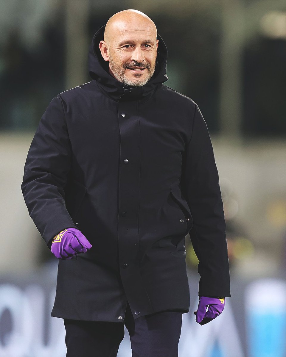 SerieA's tweet photo. La @acffiorentina ha conquistato la Semifinale di #CoppaItaliaFrecciarossa in tre edizioni consecutive per la prima volta nella sua storia nella competizione. 💜🏆👏 

#FiorentinaBologna https://t.co/89lJFtsN09