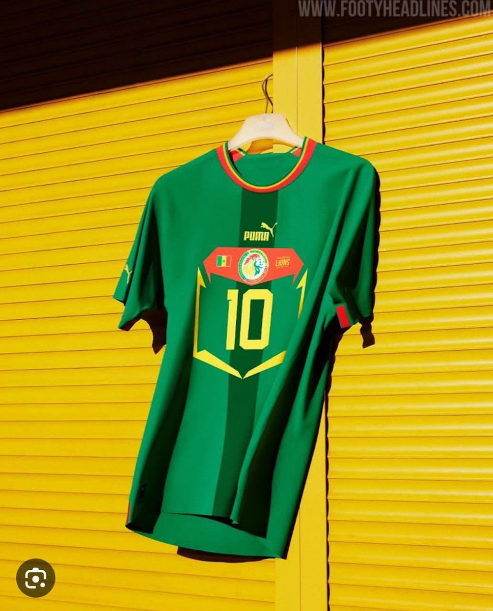 SackorAbdou's tweet photo. Arborez les couleurs de la fierté sénégalaise avec nos maillots officiels pour la CAN ! Style, confort et soutien inégalé – commandez le vôtre dès maintenant et soyez prêt à vibrer pour le Sénégal lors de cette grande compétition ! 
#mankowouttindamli🇸🇳
📞707461469 https://t.co/vlrGsJTY6p