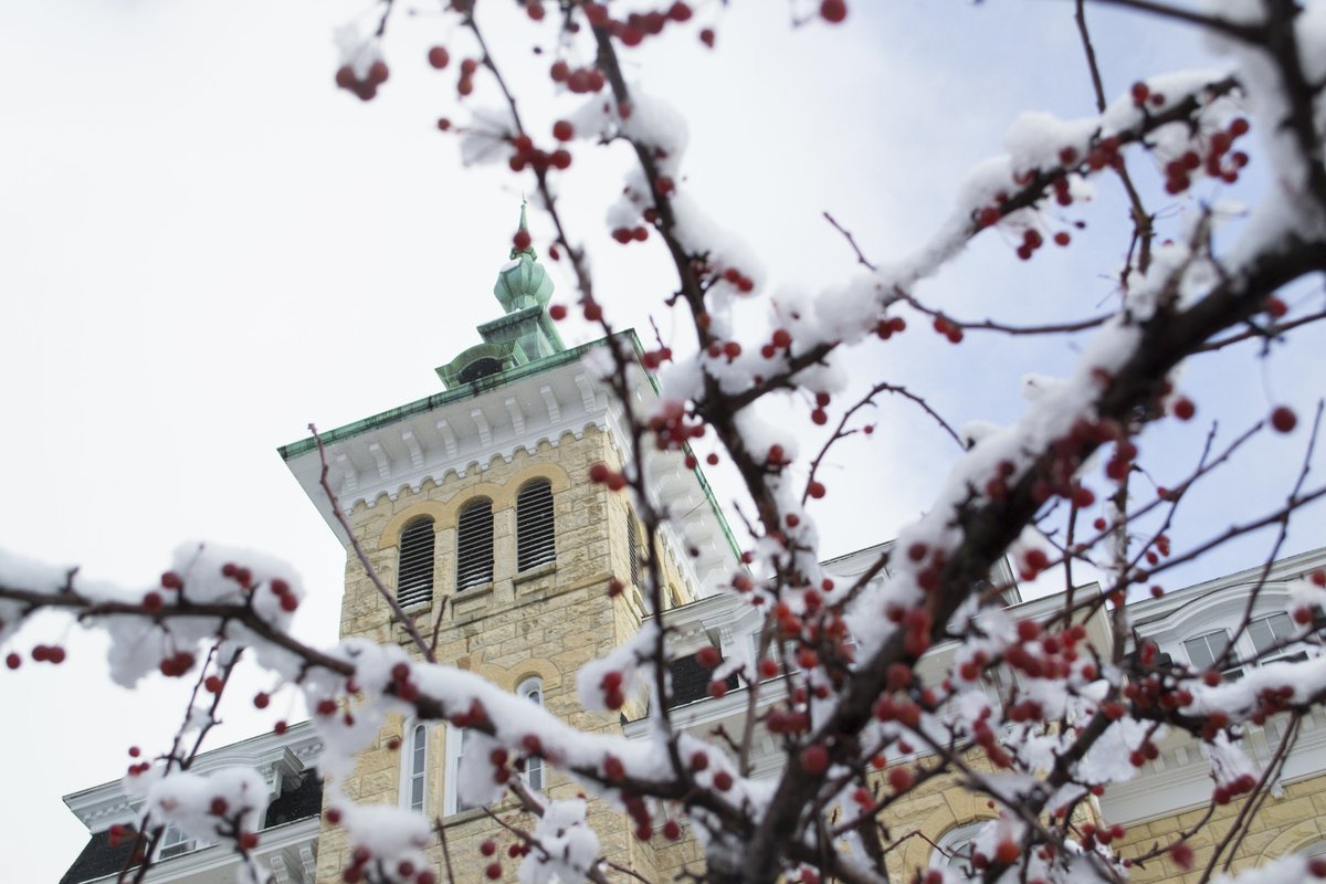 Congratulations to our Dean’s List and President’s List of scholars for the 2023 fall semester. Well done, Cardinals! Check for your name here: bit.ly/3Hegn74.