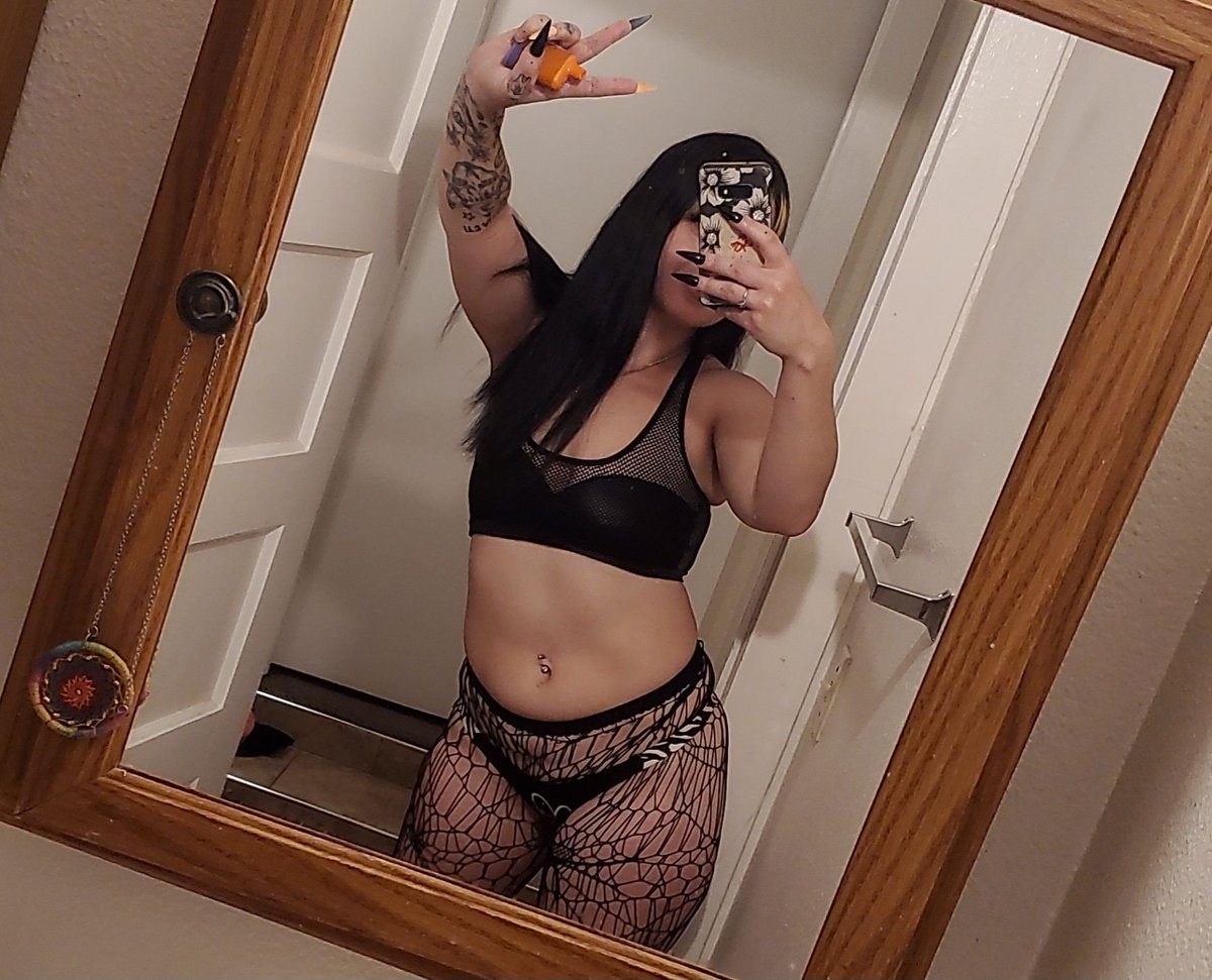 Gothbaatx's tweet photo. #nsfwtwt xoxo 
https://t.co/pYyTXBotvP https://t.co/cZEksHxt02