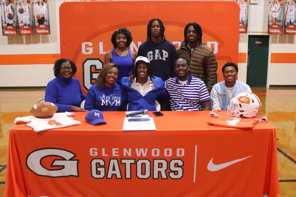 lamont burton II (@lamont_burton02) on Twitter photo I recently signed to the Air Force Academy!! Can’t wait to be apart of the Bolt brotherhood⚡️!! Thank you <a href="/CoachTCalhoun/">Troy Calhoun</a> for giving me this opportunity!! <a href="/GLENWOODFB1/">Glenwood Football</a> <a href="/AF_FBRecruiting/">Air Force Football Recruiting</a> <a href="/CoachLamAF/">Ken Lamendola</a> <a href="/coachcdjackson/">Charlie Jackson</a> I recently signed to the Air Force Academy!! Can’t wait to be apart of the Bolt brotherhood⚡️!! Thank you <a href="/CoachTCalhoun/">Troy Calhoun</a> for giving me this opportunity!! <a href="/GLENWOODFB1/">Glenwood Football</a> <a href="/AF_FBRecruiting/">Air Force Football Recruiting</a> <a href="/CoachLamAF/">Ken Lamendola</a> <a href="/coachcdjackson/">Charlie Jackson</a>