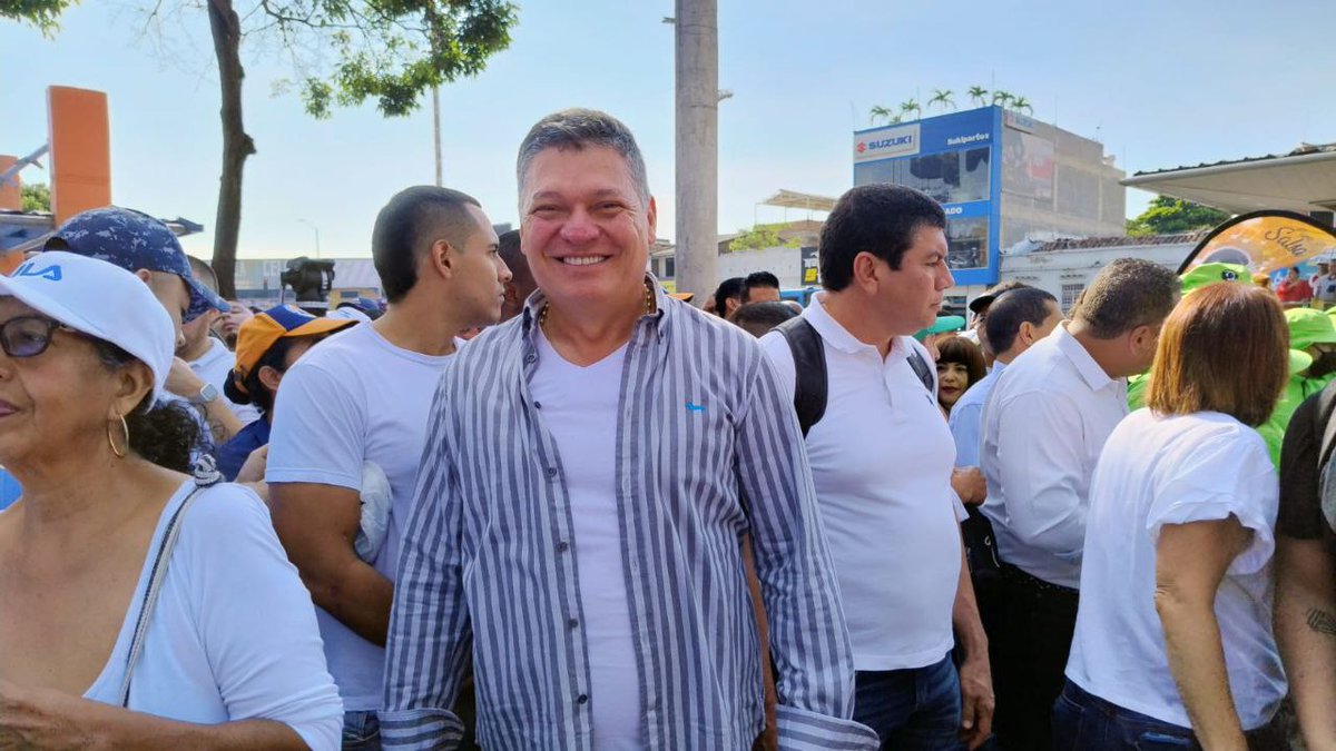 FabioArroyave's tweet photo. A sólo 9 días del inicio del año se ve la voluntad política y comunitaria de sacar a #CaliCo adelante @AlcaldiaDeCali y @GobValle en un único propósito #VolvamosAMiCaliBella
@DilianFrancisca @alejoeder @ProPacificoOrg https://t.co/vPhOEZOp6W