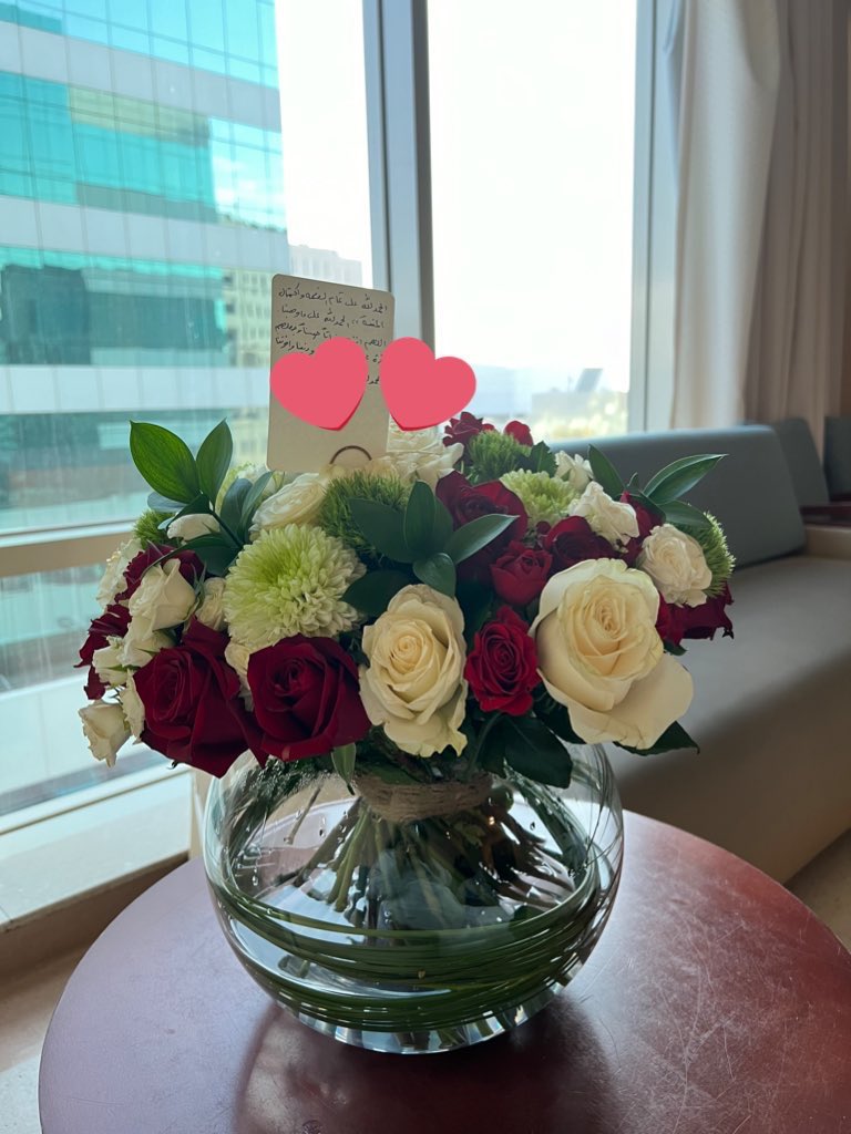 KholdL's tweet photo. رُبما تعتقد أنك عشت كل أنواع السعادة والتجارب الجميلة في الحياة، حتىٰ يبعث الله في طريقك ما هو أجمل، وألطف، وأقرب إلىٰ قلبك، فتعلم حينها أن الحياة مازال في جعبتها الكثير من الحُب، والهِبات، والعطايا لأجلك، مهما كانت النقطة التي تعيشها حاليًا اعلم أن القادم أجمل مما تعتقد وتتخيل. https://t.co/TED0b272e1