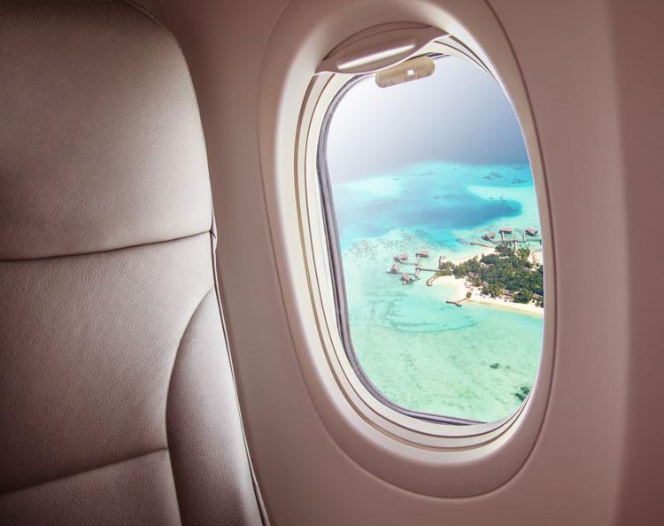 HKurusee's tweet photo. First glimpse of paradise through the airplane window! ✈️🏝️
The stunning atolls of the Maldives come into view, a tapestry of turquoise and greens — signaling the start of an unforgettable escape.
#VisitMaldives 🇲🇻 #WindowSeatWonder #IslandParadise 🌊☀️ https://t.co/HgJmcLVOah
