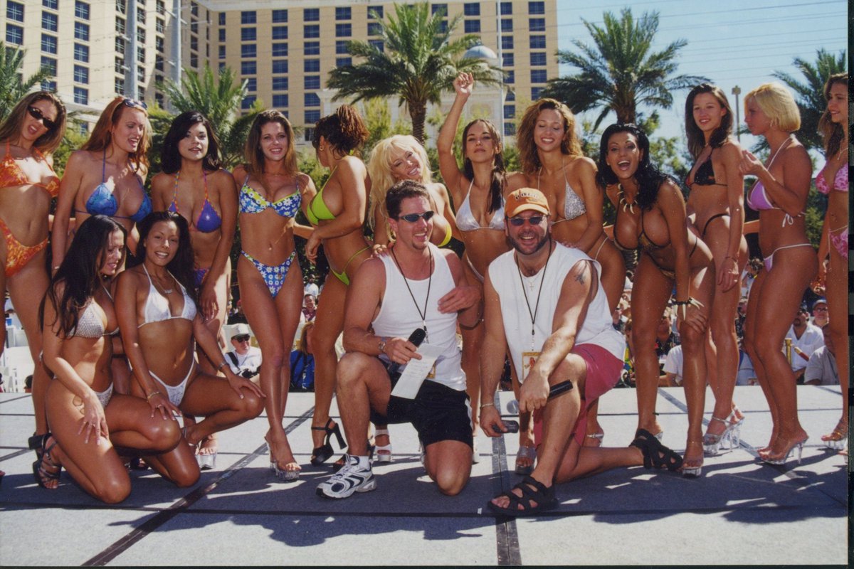 ExoticDancerMag's tweet photo. Great times at EXPO...EXPO Flashbacks 2000! #EXPOflashback #theedexpo #exoticdancermag https://t.co/6KSWRb9Dpr