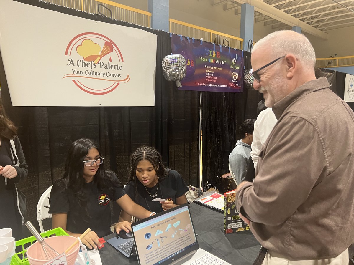 The students of West Hempstead participated in the annual Long Island VE trade show, putting their talents on display. Such a proud moment for the community to see these ambitious young people gain real-world skills through the program! #WHe @wh_secondary @WhufsdRams