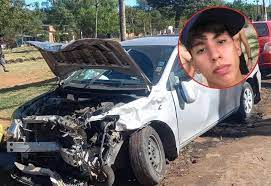 delpynews's tweet photo. ▶️ FEMINICIDA PRIVILEGIADO | 😡

😤​Osvaldo Zaracho, quien habría arrollado a su expareja Katia Britez hasta matarla, en Lambaré, todavía no fue a juicio tras 4 meses del crimen.

📌​Según la ciudadana @liimart al joven se lo ve tranquilo en redes, sacándose fotos con amigos. https://t.co/6FEoodkjwJ