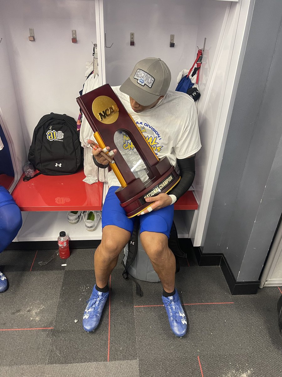 Dalys Beanum tweet media