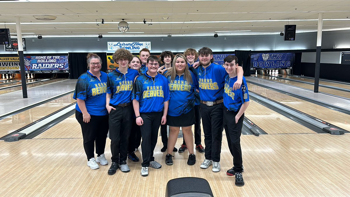 AthleticsKarns's tweet photo. The Bowling Beavers knock off the #1 seed Cleveland to advance to the Regional Finals against Walker Valley! With this win, the Beavers clinch a spot in sub state!
@5StarPreps @prepxtra https://t.co/l53ad4G07k
