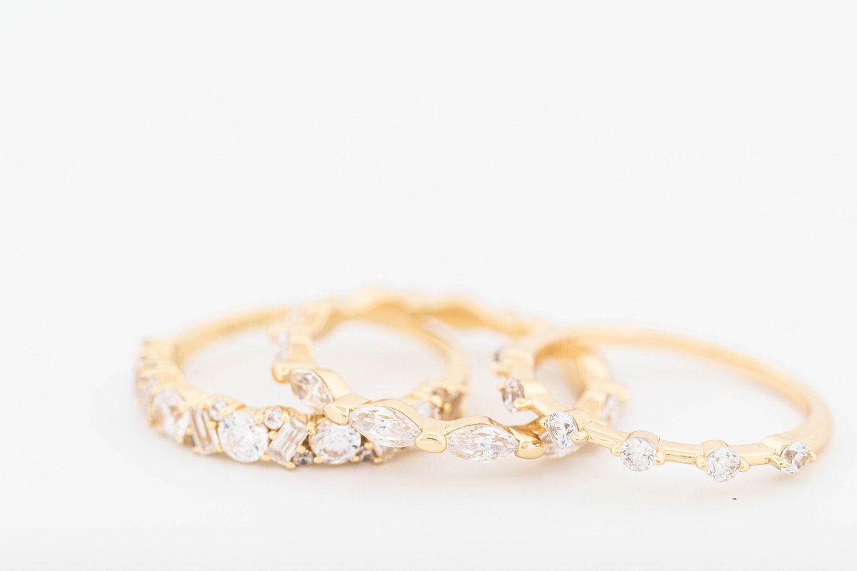 Charlestonrings's tweet image. Collaborate with our nationwide team for your ideal engagement ring and wedding band. Experience personalized design assistance, use our online &quot;Ring Builder&quot;, or explore our classic collections in our shop!

#CustomEngagmentRing #CharlestonRings #RingBuilder