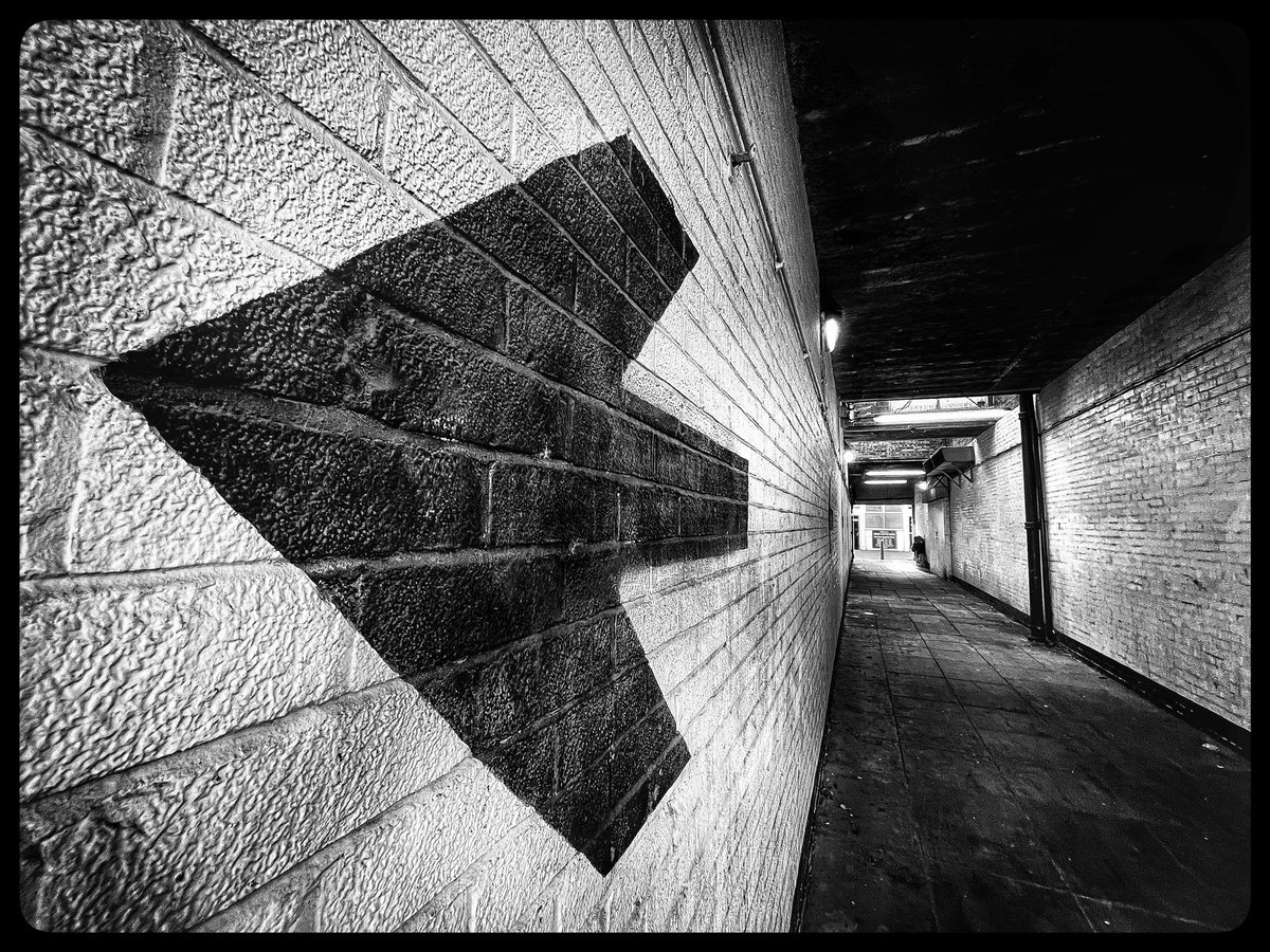 CarlHyde_'s tweet photo. Lee gate shopping arcade southeast London.
Used this location for a few photoshoots in the past. I used to have my studio there. #bnwphotography #photography #london #Socialimpact #socialhistory #leegreen #UrbanPlanning #urbanphotography https://t.co/eZ7YcxFhWG