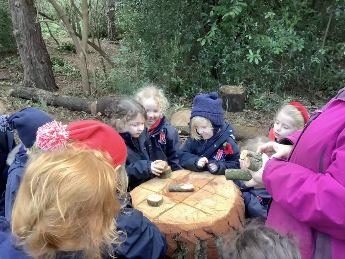 Reception love the new wooden benches and noughts and crosses made from the trees that were recently felled. Thank you <a href="/THSch_Grounds/">Talbot Heath Grounds</a>