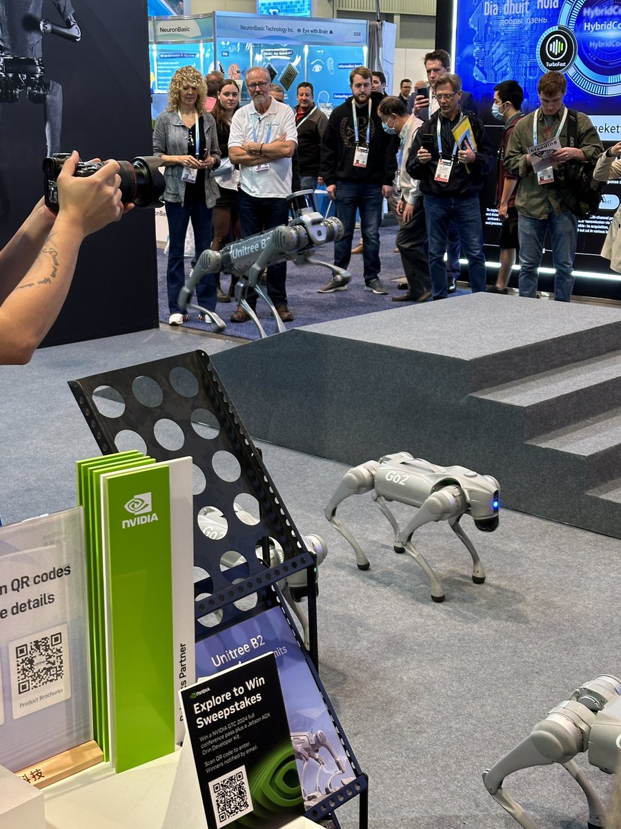 ThatsITLA's tweet image. Robotic dog from @UnitreeRobotics in action. @CES #unitreerobotics #CES #CES2024 #robots #roboticdog #tech