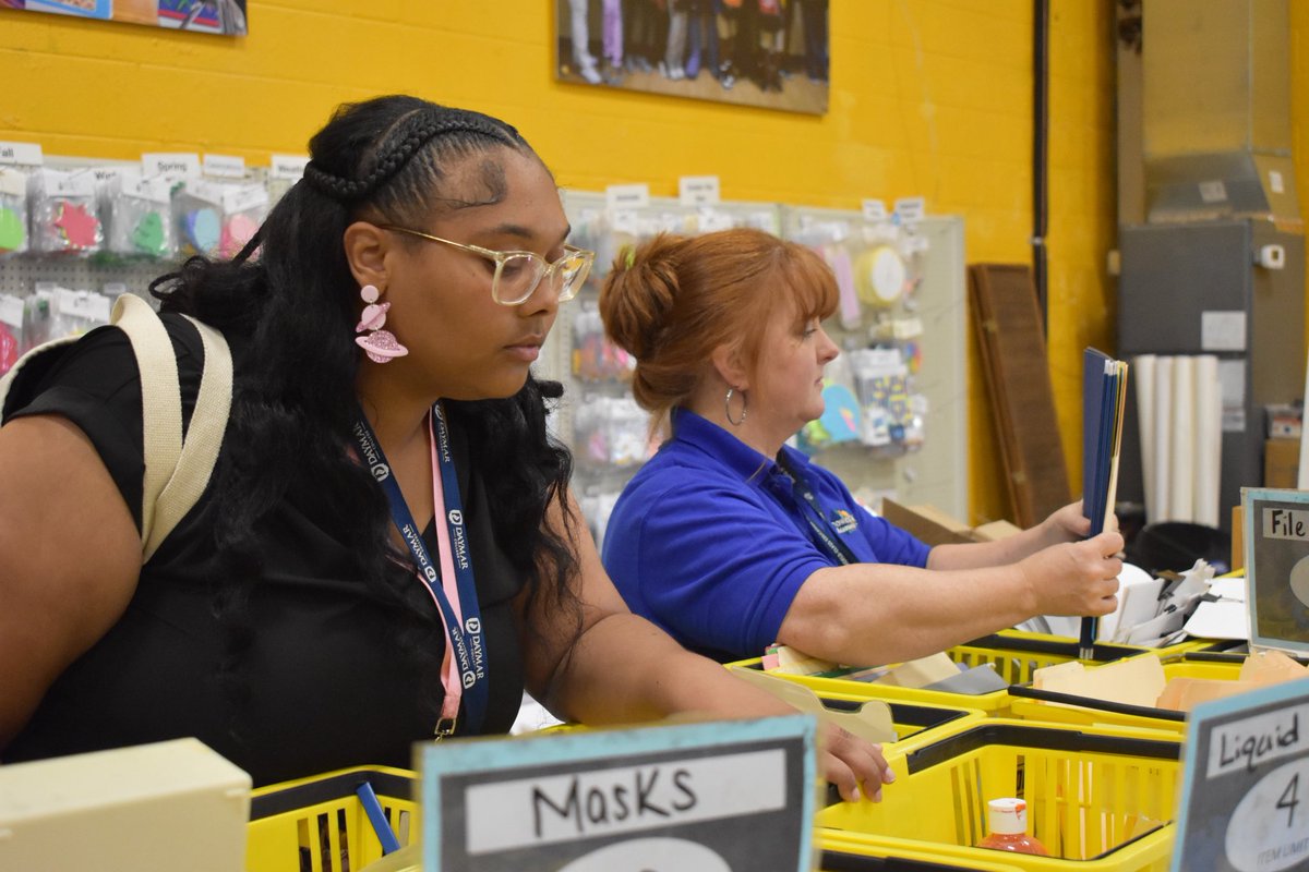 PENCIL4Schools's tweet photo. Welcome back, @MetroSchools teachers! Need a restock on school supplies for your classroom? Make an appointment to shop for your most needed items at the #DGPENCILBox FREE of charge!
Sign up today: https://t.co/y3UuQd8FDd https://t.co/QAO3gibqJb
