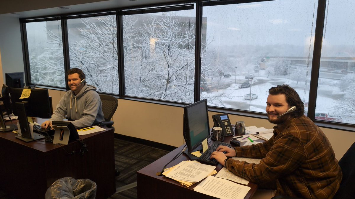 svmmedia's tweet photo. A little snow doesn't stop our Kansas reps from closing deals! Let it snow! ❄️☃️

#sales #svmmedia #svmlife https://t.co/mgm9wU38J2