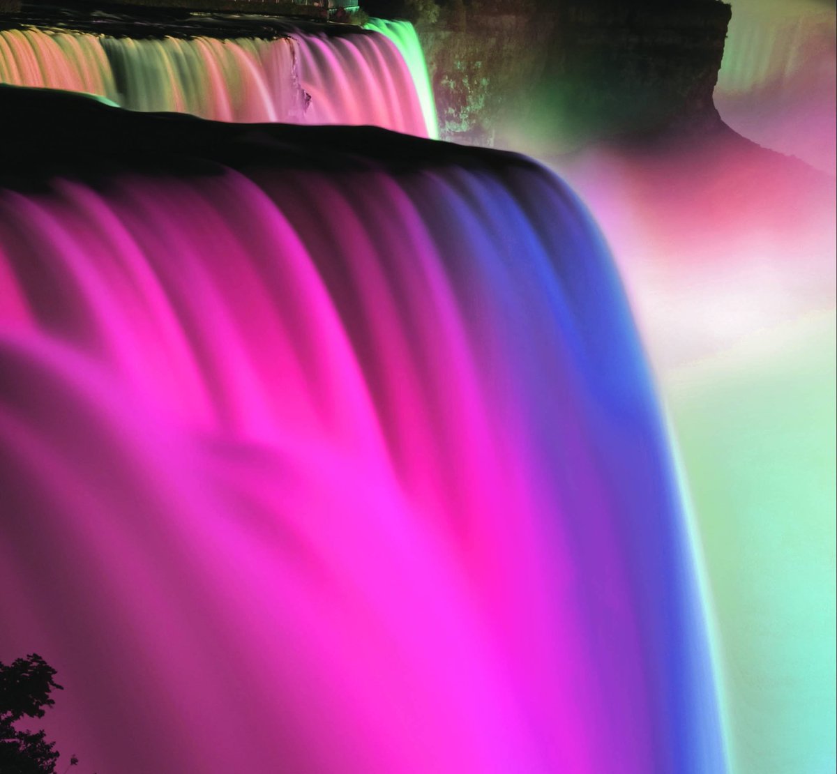 PhilipFracassi's tweet photo. Decided that I'll be attending WFC this year in Niagara Falls, NY. Registered and booked. 

Look forward to seeing folks.  

#worldfantasycon

https://t.co/x2oJXp6nCk https://t.co/DBt2IWYgZH