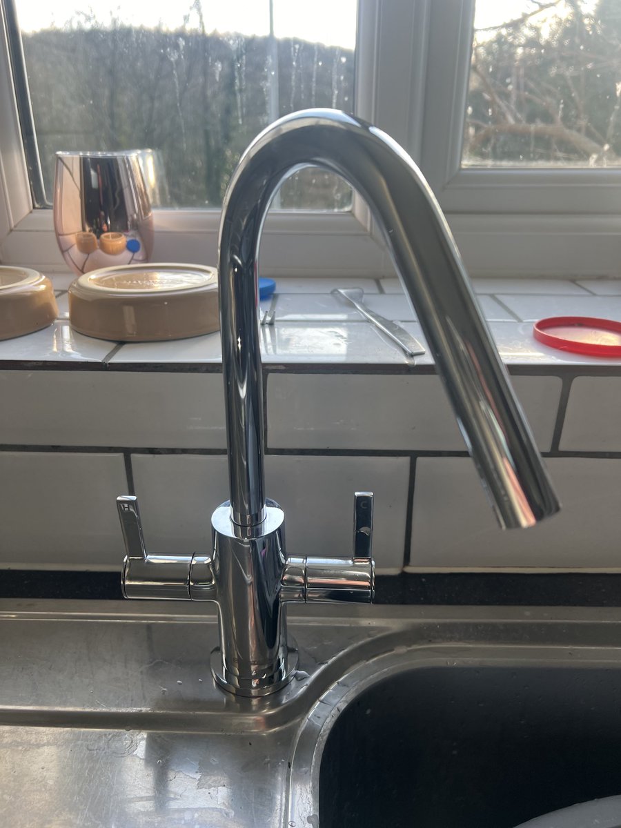 JohnLucas_9's tweet photo. ⁦Love these @BristanPro⁩ #easyfit taps. Awesome quality and Jack the apprentice can install them in a matter of minutes!! 💪👊 https://t.co/7E0Ce5Omtq