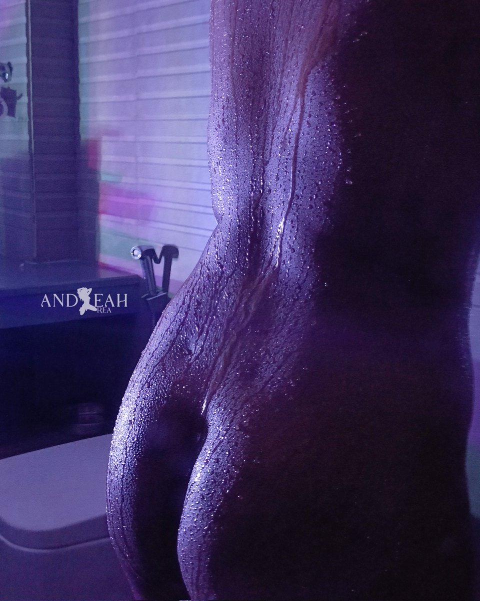 AndreahAus41718's tweet photo. "If someone tells you you're not beautiful, turn around and walk away so they can have a great view of your fabulous ass." ~ Miley Cyrus 🎀
Nudes here👇
https://t.co/lCN3kjOHd2 .
#andreah #boudior #Indian #mallu #Kerala https://t.co/qbMS9DhSbH