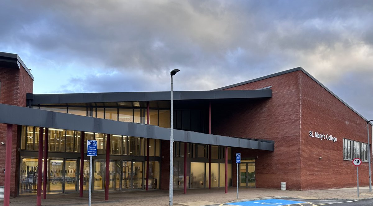 Thank you <a href="/maristdundalk/">St. Mary's College</a> for inviting <a href="/DkIT_ie/">DkIT</a> into the school today to speak with 5th and 6th Year students about #DkIT and our upcoming CAO and courses information morning which takes place next Saturday 20th Jan between 10am &amp; 1pm. Registration now open eventbrite.ie/e/cao-and-cour…