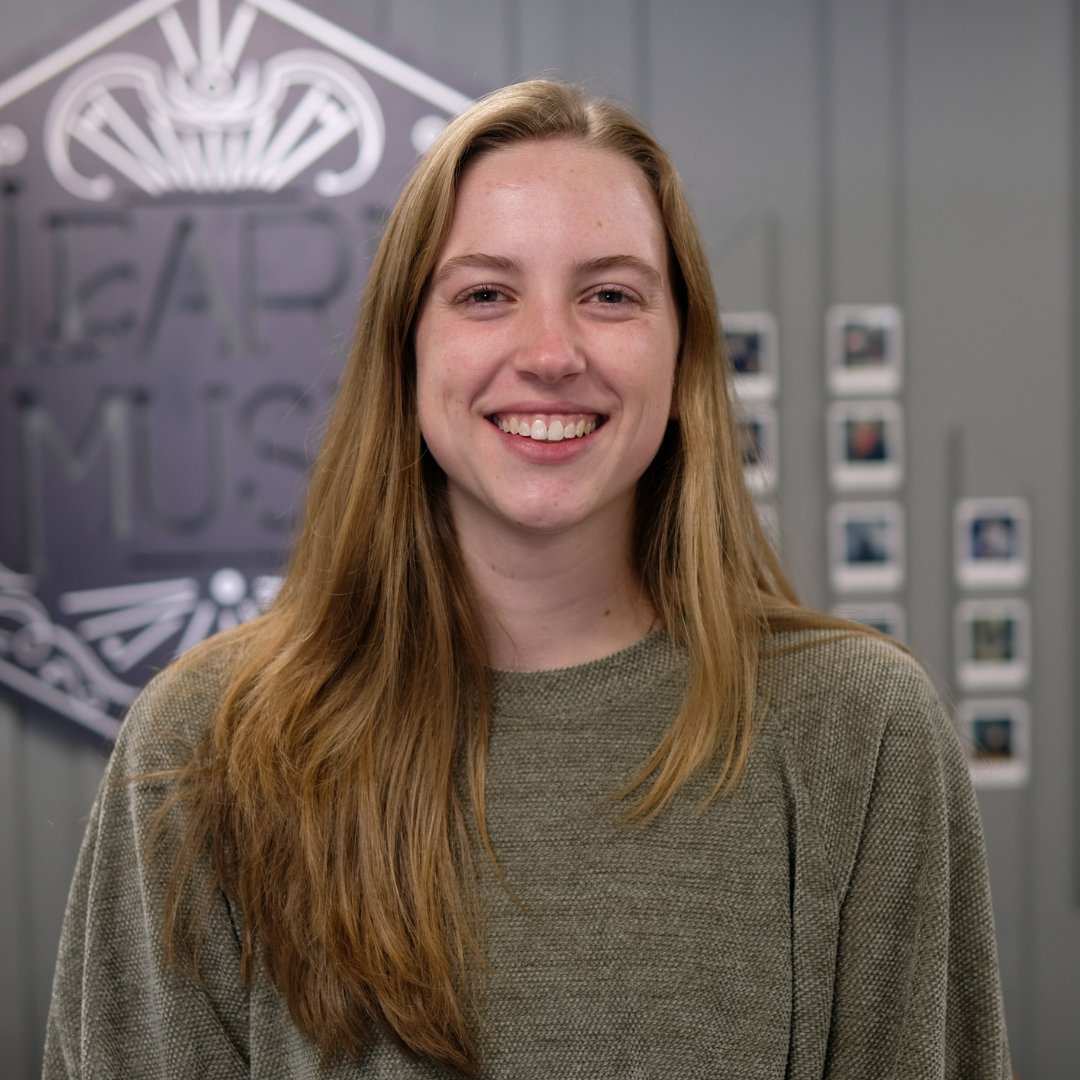 We're excited to welcome our new intern, Grace, to the team!

Grace, a senior Music Business Major at Gardner-Webb University, will be joining us for the next 15 weeks. Welcome aboard, Grace!
