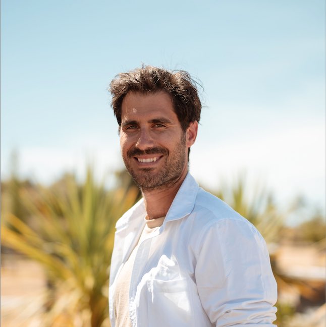 I spoke to editor of NZ Lifestyle Block magazine Michael Andrew about homesteading. We talked about preppers, bartering, permaculture, hunting&amp;fishing, and self-sufficiency. #nzfarming #eatwhatyouhunt #homesteading podcasts.apple.com/nz/podcast/let…