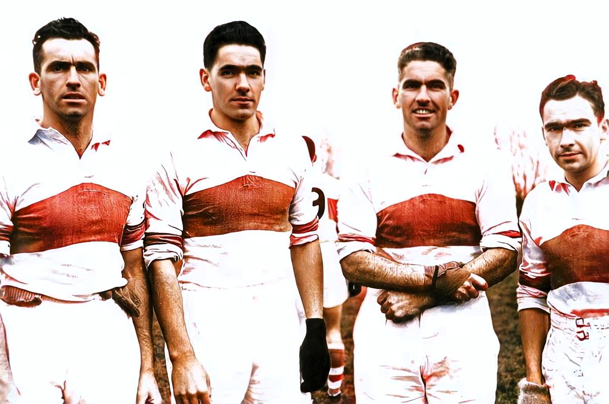 SlickerVideo's tweet photo. The Gribbin Brothers  ⚡️  Derry

In the 1940s and 1950s, the Gribbin brothers starred for both @NewbridgeCLG and @Doiregaa inspiring both to major honours. A famous friend once said:

"The Gribbins were great neighbours before they were great footballers” (Seamus Heaney) https://t.co/LUyT2YGxu7