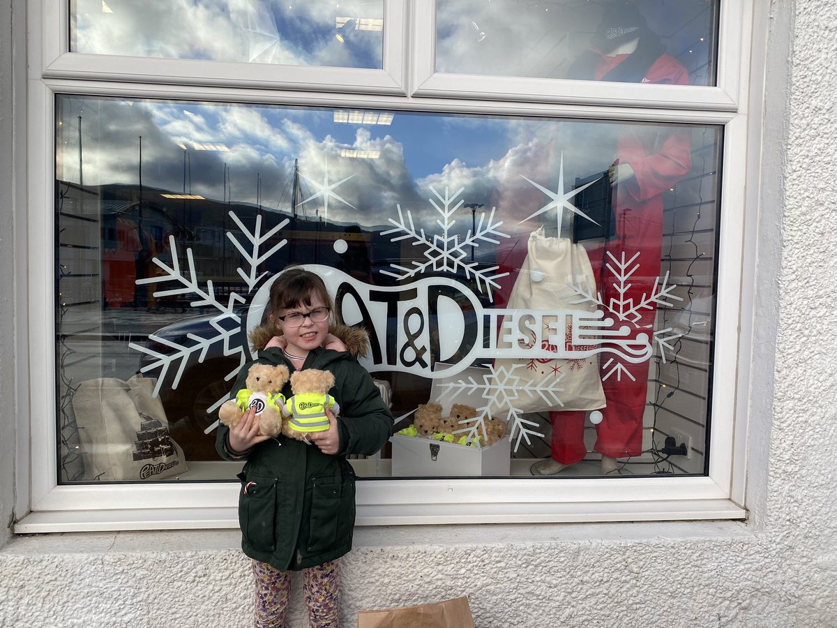 gemzedwardz's tweet photo. Managed to make it to the @peatanddiesel pop up shop before it shut its doors later that day! 🙌 kids loving their customised teddies 😍 https://t.co/cyQ2z6N0bt