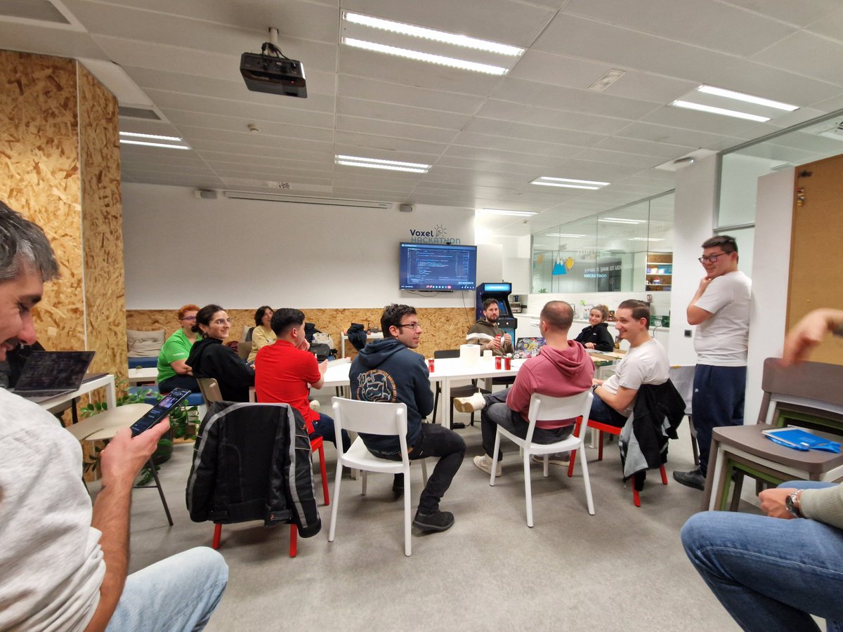 Jugando con la kata Tell Don't Ask en <a href="/BavelVoxel/">Voxel</a> con la gente maja de <a href="/bcnswcraft/">🦄 Software Crafters BCN 📅 24-25 de octubre 2025</a>